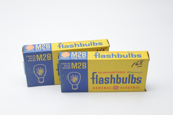 Pre-Owned General Electric M2B Flashbulbs (12 pack) blue