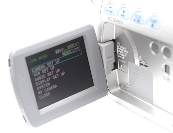 Pre-Owned - Canon Zr60 video camera Kit w/case