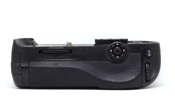 Pre-Owned - MB-D12 Third party