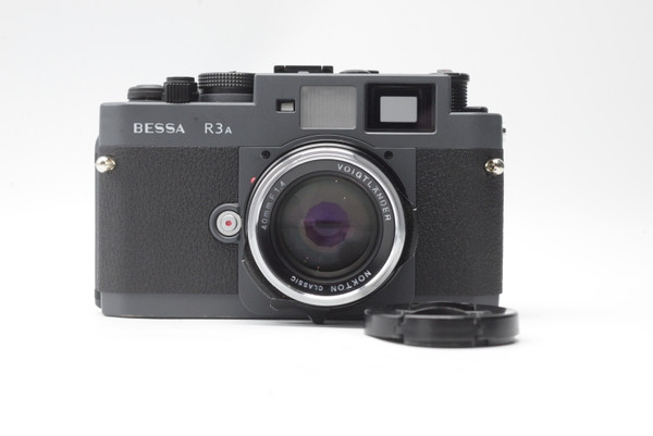 Pre-Owned - Voigtlander Bessa R3A Gray  w/40mm f/1.4 Nokton Classic Voigtlander