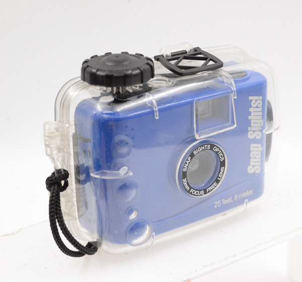 Pre-Owned - Snap Sights SS04 underwater 35mm camera. Blue.