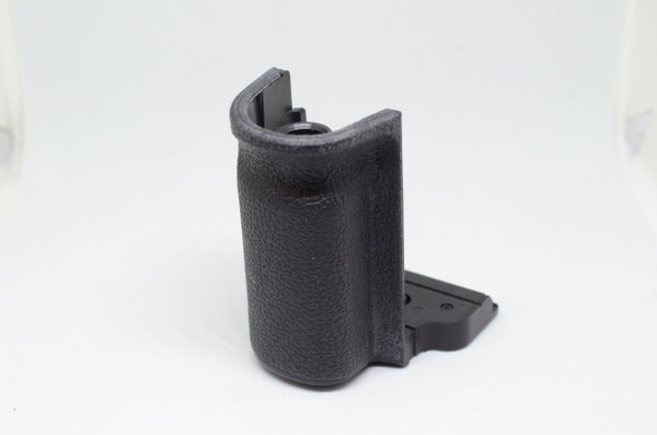 Pre-Owned - GR-E1 Grip For Canon EOS-1, 1N, 1V, and EOS-3