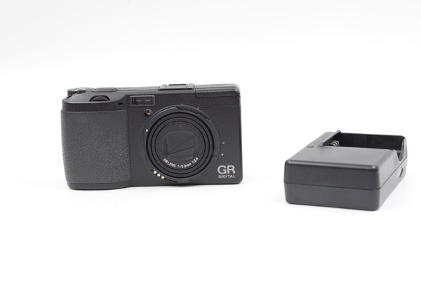 Pre-Owned - Ricoh GR