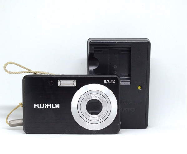 Pre-Owned - Fujifilm FinePix J10 8.2MP 3X ZOOM Black