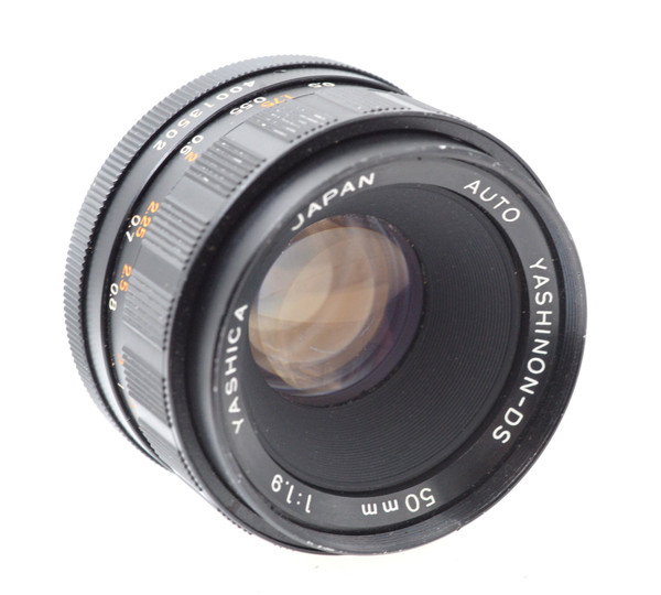 Pre-Owned - Yashica Yashinon-DS 50mm F/1.9 Screw Mount Lens
