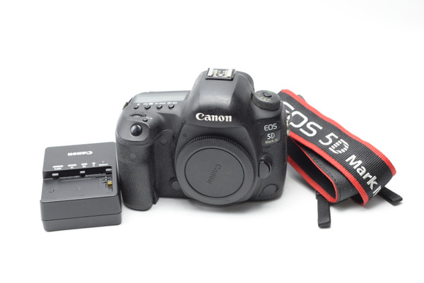 Pre-Owned - *AS IS*  Canon 5D Mk IV Shutter Count: 227,986