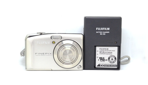 Pre-Owned Fujifilm Finepix F50FD