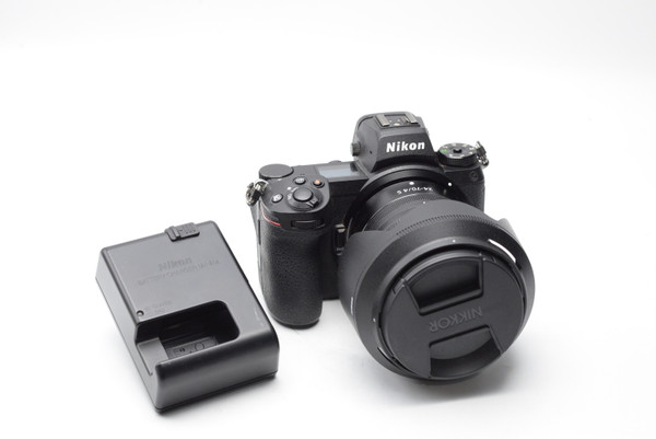 Pre-Owned - Nikon Z - Z6 II Mirrorless Digital Camera with 24-70mm f/4 S Lens