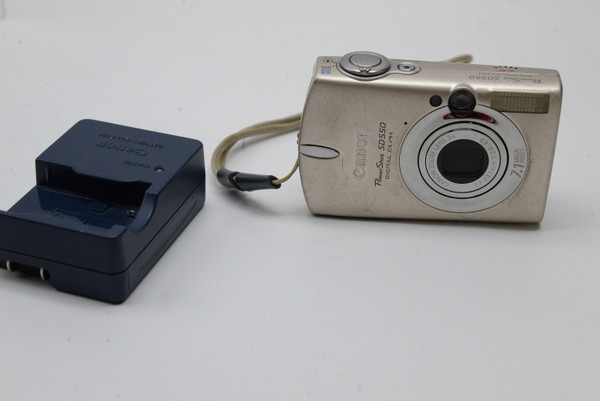 Pre-Owned Canon Powershot SD550 7.1MP Digital Elph Camera with 3x Optical Zoom