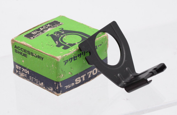 Pre-Owned - Fujica ST701 flash shoe