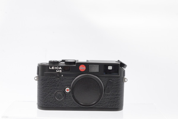 Pre-Owned - M6 Black Film camera, Not  TTL 2 YEARS ACCIDENTAL WARRANTY