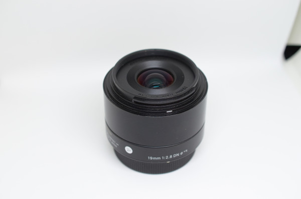 Pre-owned - Sigma - 19mm f/2.8 DN Lens for Micro Four Thirds (Black)