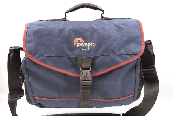 Pre-Owned - Lowepro Nova 5 Shoulder bag