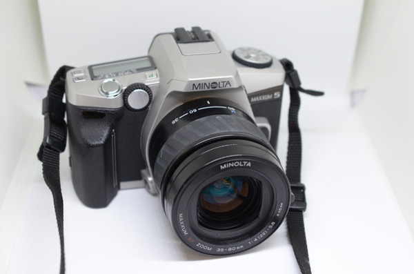 Pre-Owned - Maxxum 5 body w/ 28-80 f/4-5.6