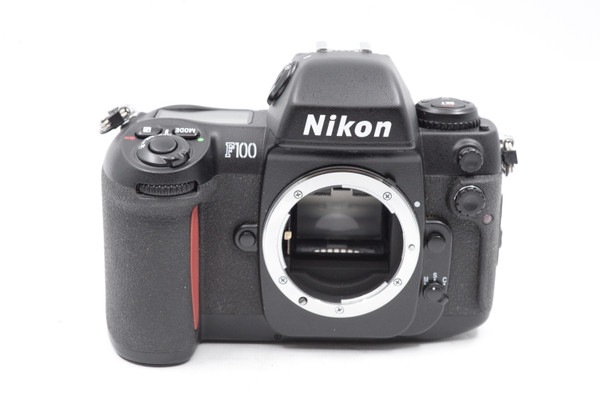 Pre-Owned - Nikon F100 Body 35mm Film SLR W/MF-29 Date Back