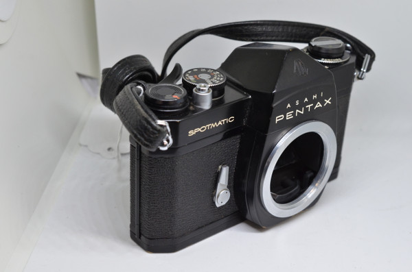 Pre-Owned - Pentax Spotmatic Asahi Black (Body Only) METER IS WOEKING