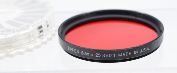 Pre-Owned - Tiffen 62mm Red