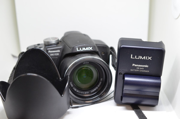 Pre-Owned - Panasonic - DMC-FZ28 10MP, 18 X Z, 28 WIDE, 2.7" L