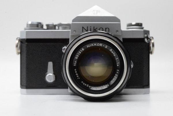 Pre-Owned - Nikon F PhotomicT Silver w. 50MM 1.4 (1965)