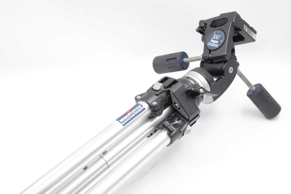 Pre-Owned - Bogen 3021 Tripod With 3047 3-Way Head
