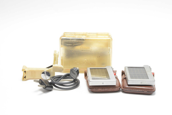 Pre-Owned - Leica Chico Flash, Metraphot Booster & Flash Cord