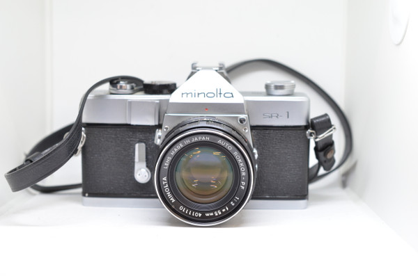 Pre-Owned - Minolta SR-1 w/55mm f/2 lens (slow shutter)