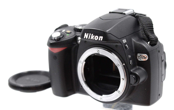 Pre-Owned - Nikon D40x body