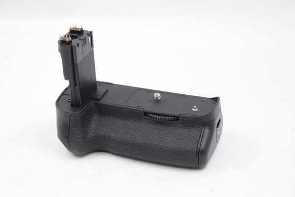 Pre-Owned - Vivitar Deluxe Power Grip for Canon 5D Mark IV