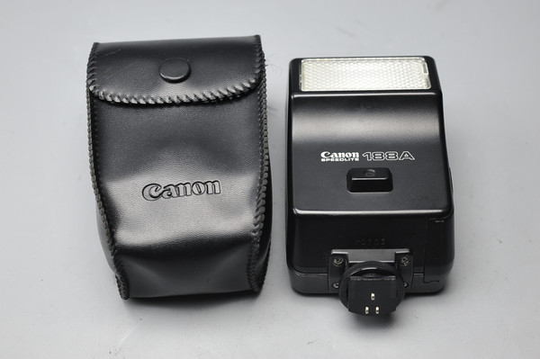 Canon AE-1 フィルムカメラ、Canon 188Aフラッシュ Pre-Owned - Canon 188A Flash for A series film camera