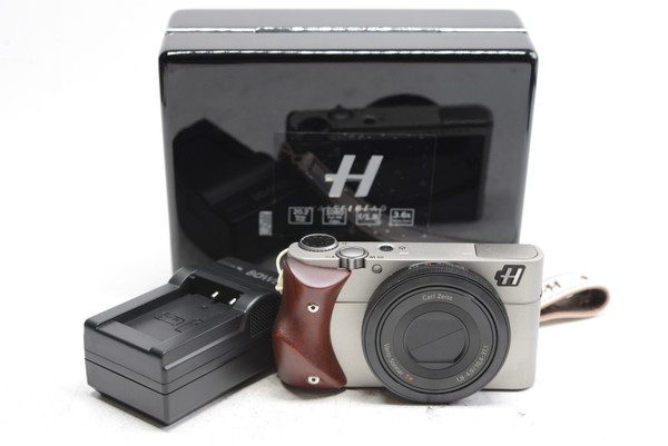 Pre-Owned Hasselblad Stellar II Camera Silver/Padouk Wood at 