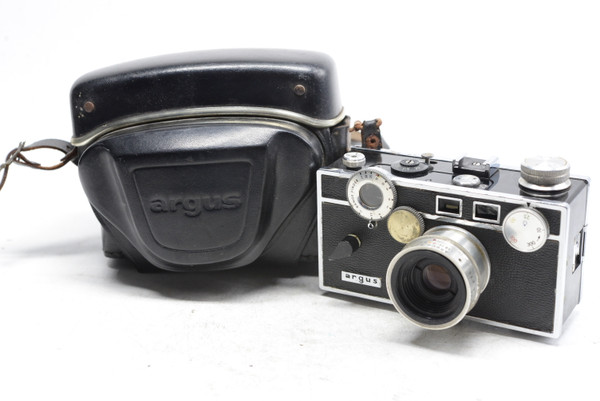 Pre-Owned - Argus C3 Brick Camera w/ Cintar 50mm F.3.5
