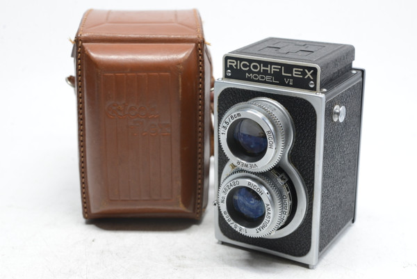 *As Is* Ricoh Ricohflex VII TLRw/Anastigmat 80mm F/3.5 u0026 Leather Case