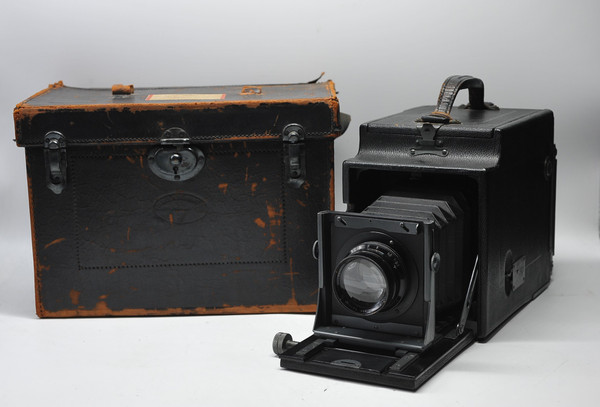 Pre-Owned - R.B. Auto Graflex w/ Bausch & Lomb 4x5 Tessar f