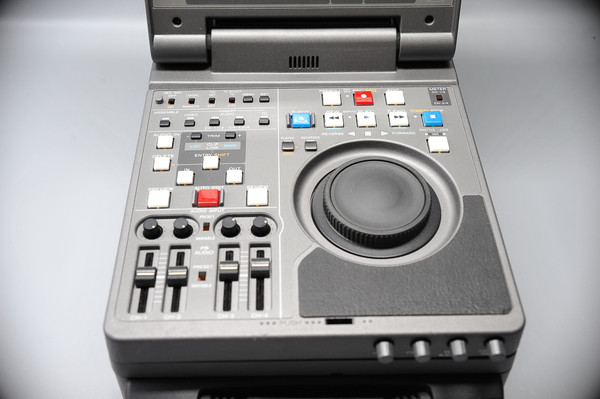 Pre-Owned - Sony DSR-70A DC/Mini DV Player/Recorder