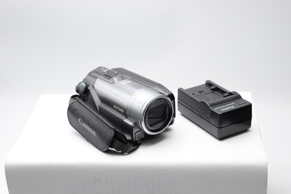 Pre-Owned - Canon VIXIA HF200 at Ace Photo