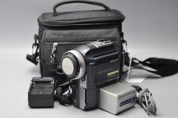 Pre-Owned - Sony DCR-PC330 Handycam Mini DV Digital Camcorde