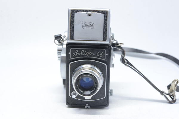 Pre-Owned - Fujita Soligor 66 Medium Format Camera with Case