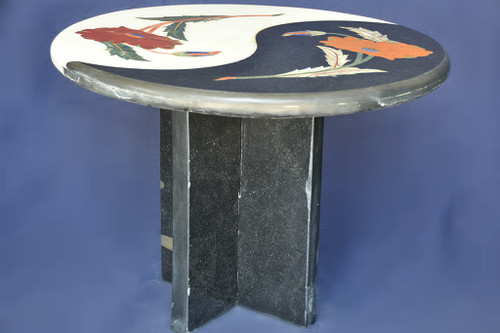 Marble Accents - Floral Black and White Marble Inlay Table
Marble Table, Marble Pedestals, Marble Planter, White Marble Table, Indian Marble Table,
