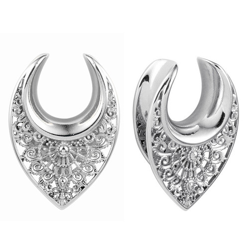 SoScene Artisan filigree silver stainless steel saddle spreaders, elegant silver saddle spreaders with intricate filigree design and shiny finish.