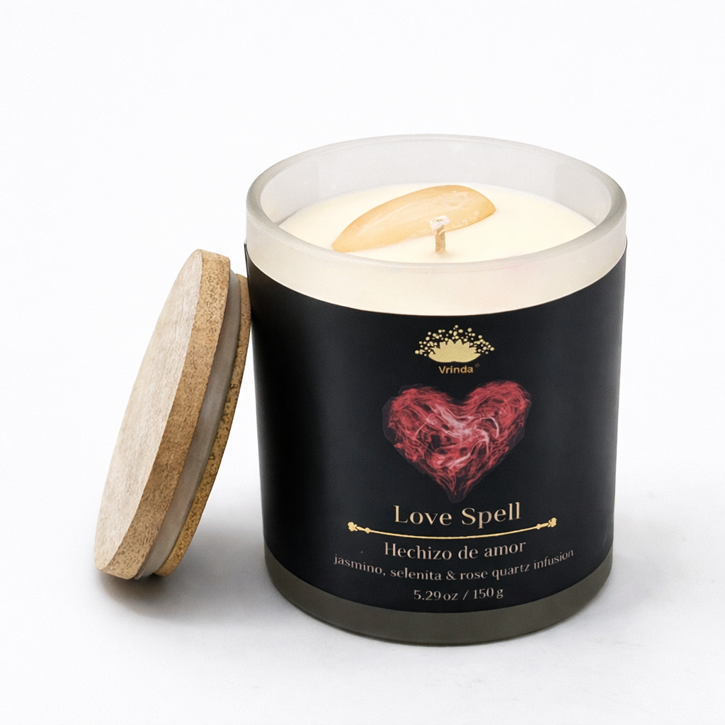 Love Spell Scented glass candle with crystals, Soy Blend (5.29oz)