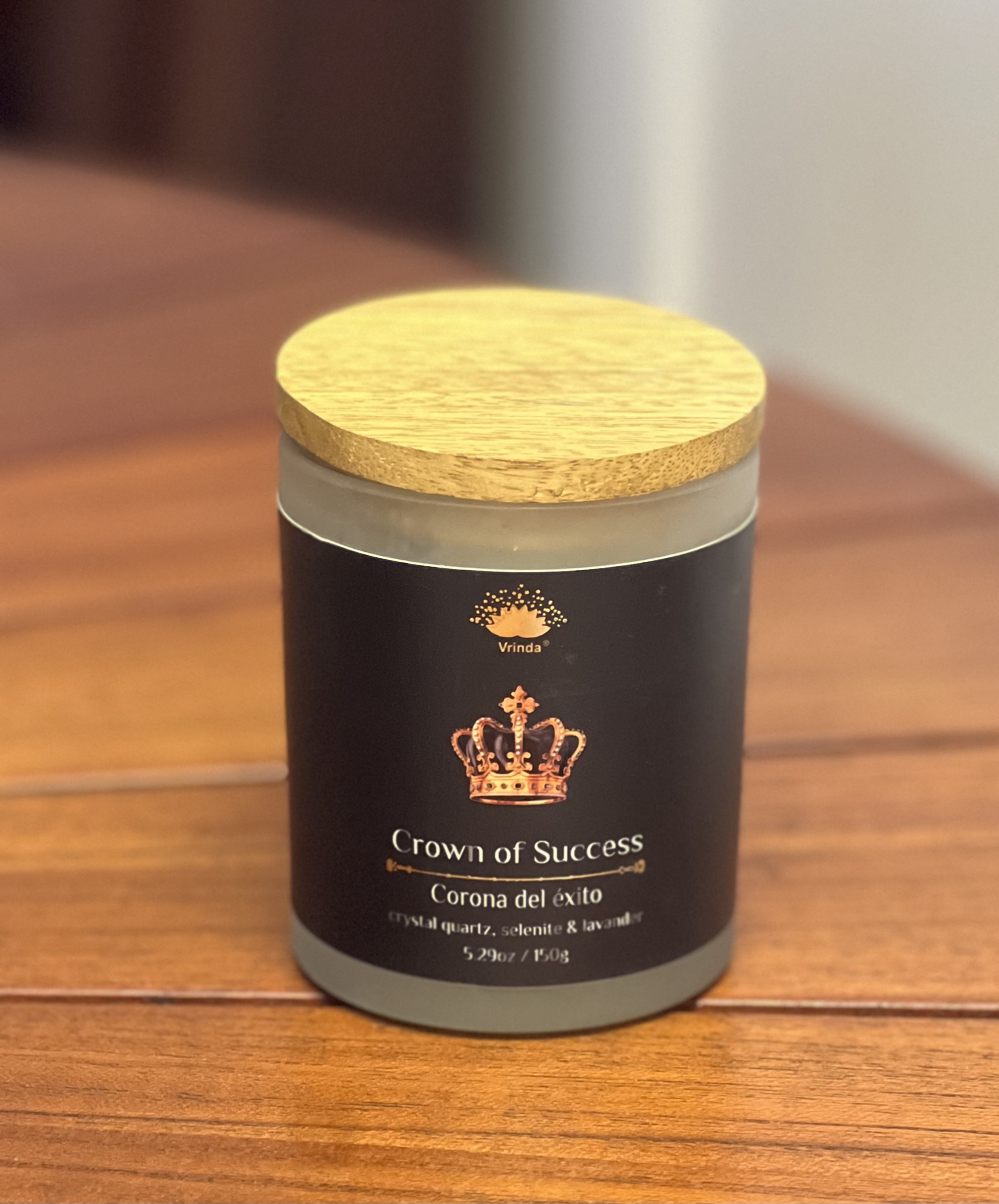 Crown of Success Scented glass candle with crystals, Soy Blend