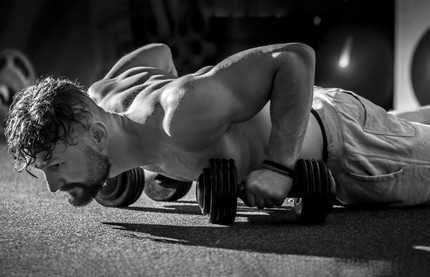 Building Muscle Mass: Workouts, Diet, and Progress Tracking