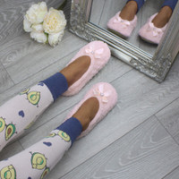 Model wearing Peach Fleece Fluffy Footlets Slippers Socks