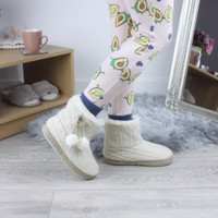 Model wearing Beige Knit Fur Lined Winter Ankle Boots Slippers Booties