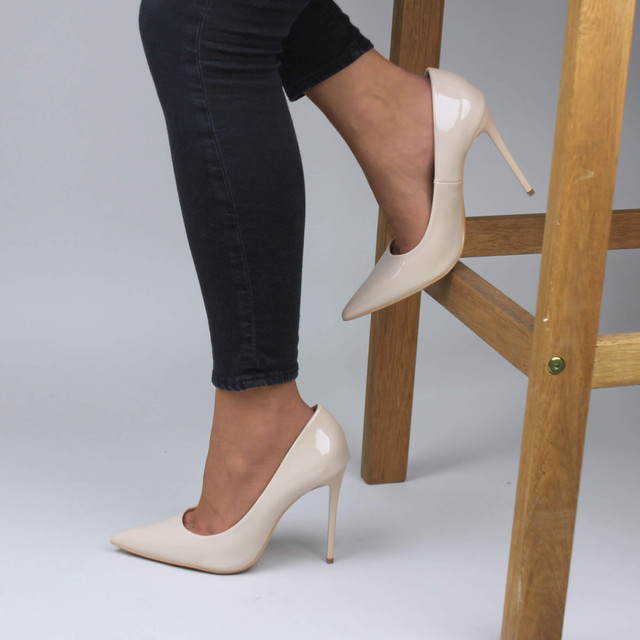 Model wearing Nude Patent High Heel Pointed Court Shoes