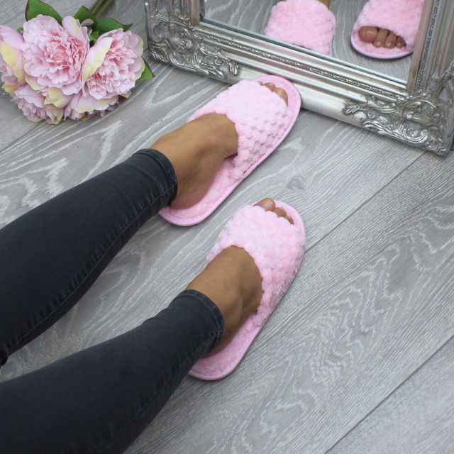 Model wearing Pink Fur Memory Foam Fluffy Quilted Fur Lined Grip Sole Peep Toe Mule Slippers Sandals