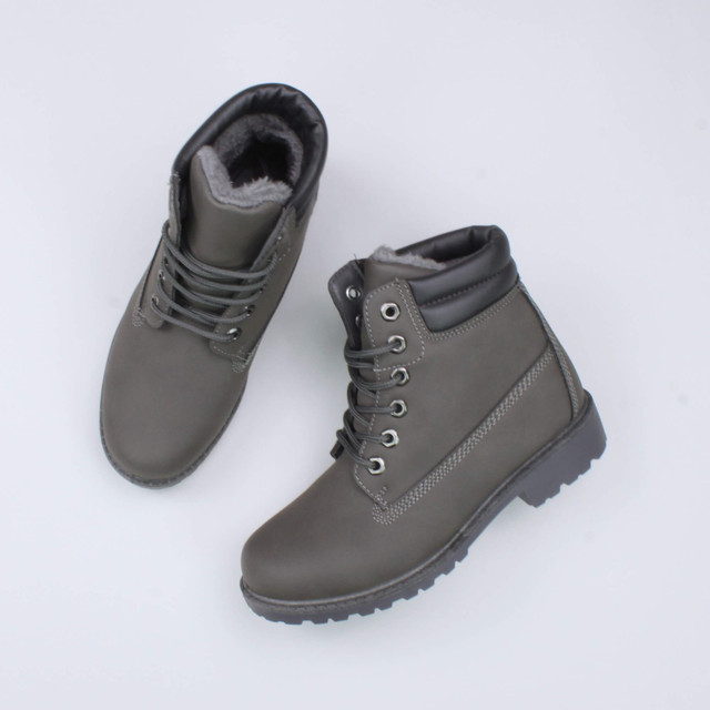 Grey PU Mens low heel lace up fur lined military work ankle boots