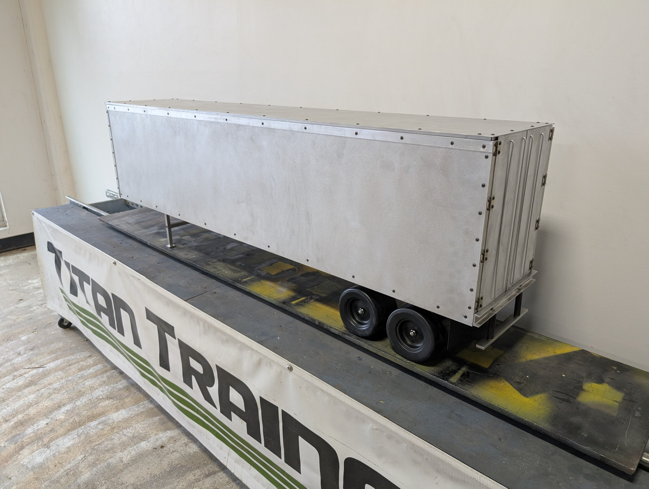 Semi Trailer