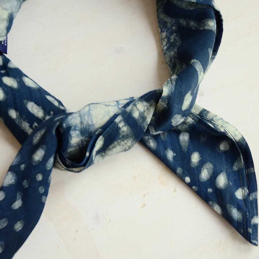 monstera print neck scarf