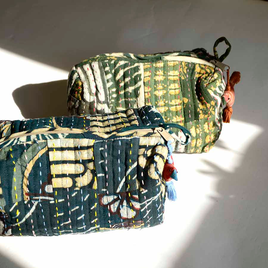 toiletry bag for women